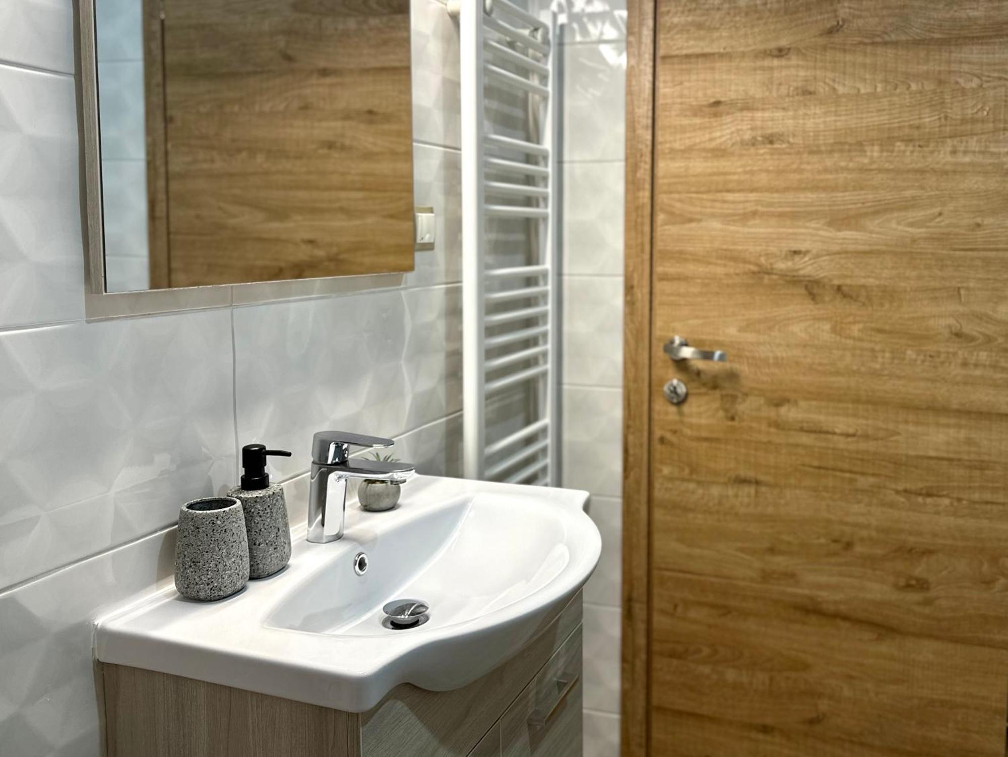 Εmerald Luxury Suite Thessaloniki Tessalónica Exterior foto