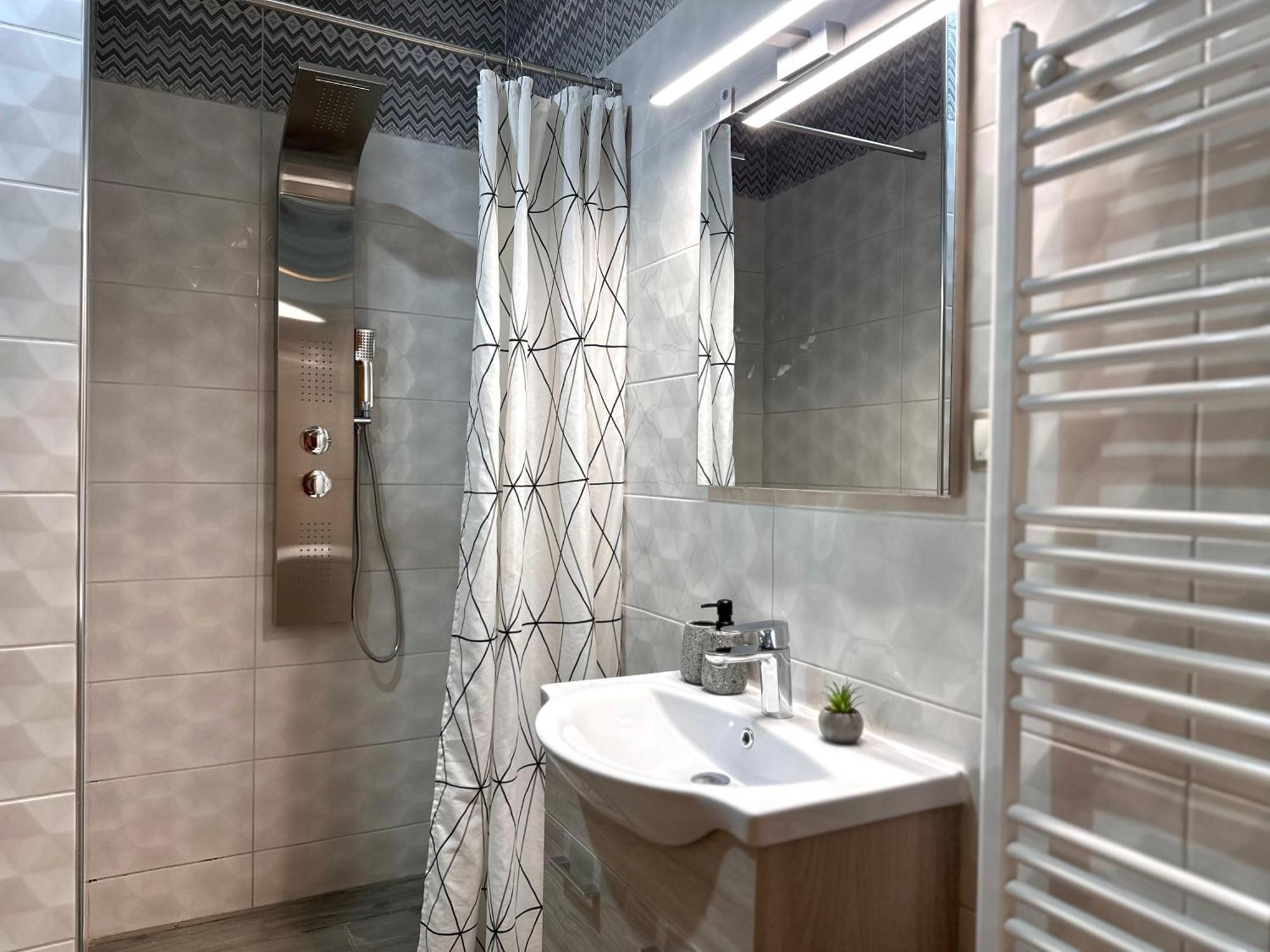Εmerald Luxury Suite Thessaloniki Tessalónica Exterior foto